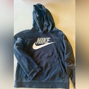 Nike Pullover Hoodie – Youth Large (Black)